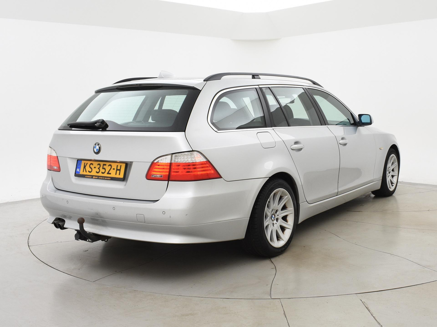 BMW BMW