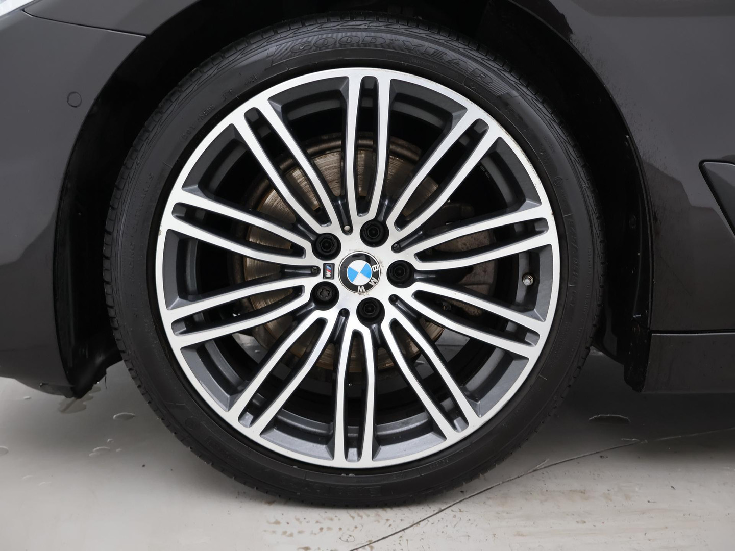 BMW BMW