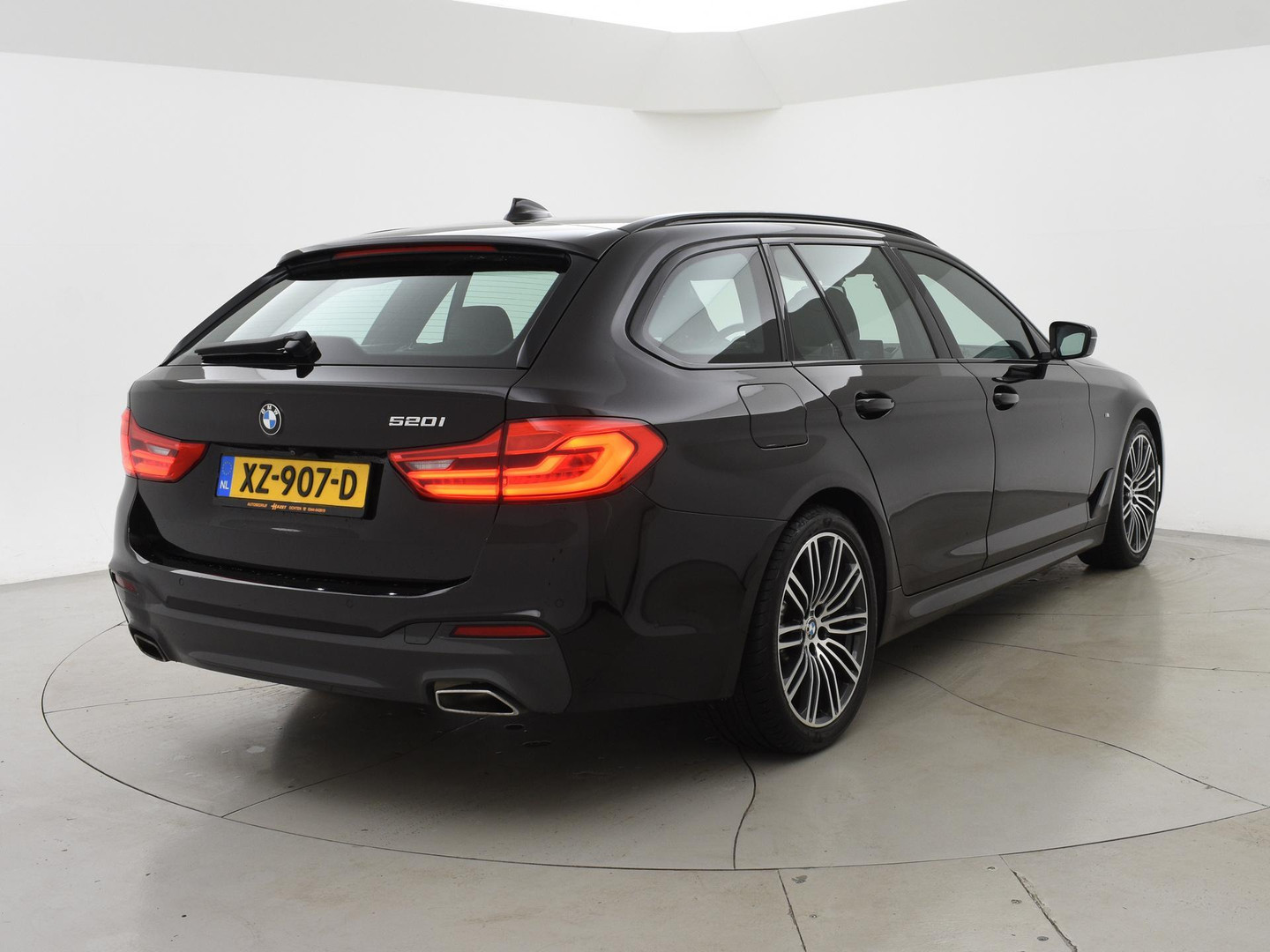 BMW BMW