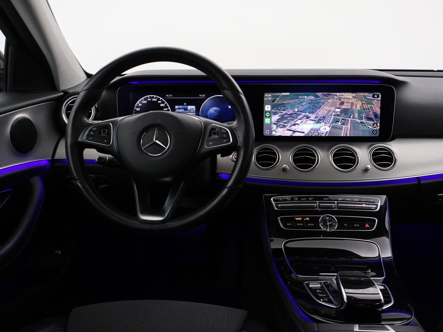 Mercedes-Benz Mercedes-Benz