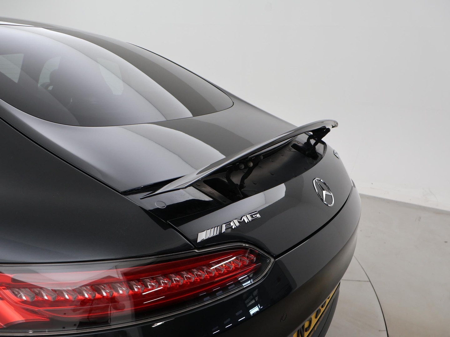 Mercedes-Benz Mercedes-Benz