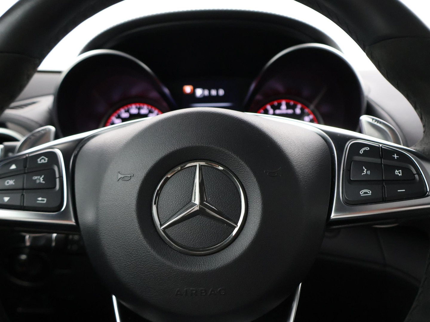 Mercedes-Benz Mercedes-Benz