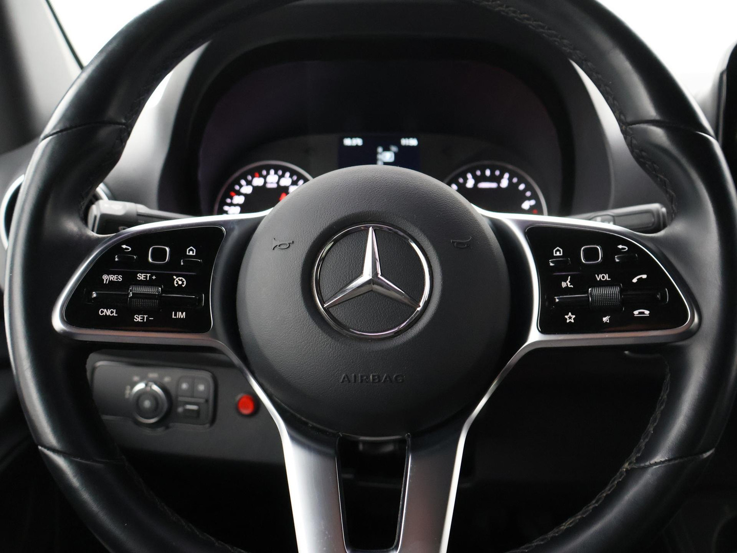 Mercedes-Benz Mercedes-Benz