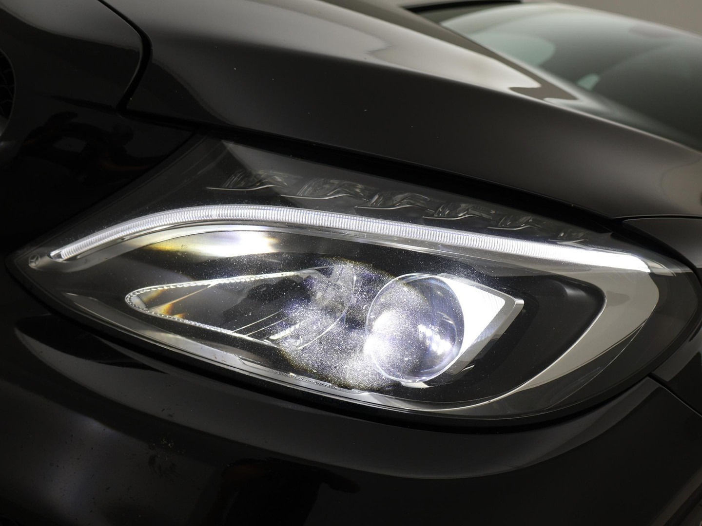 Mercedes-Benz Mercedes-Benz