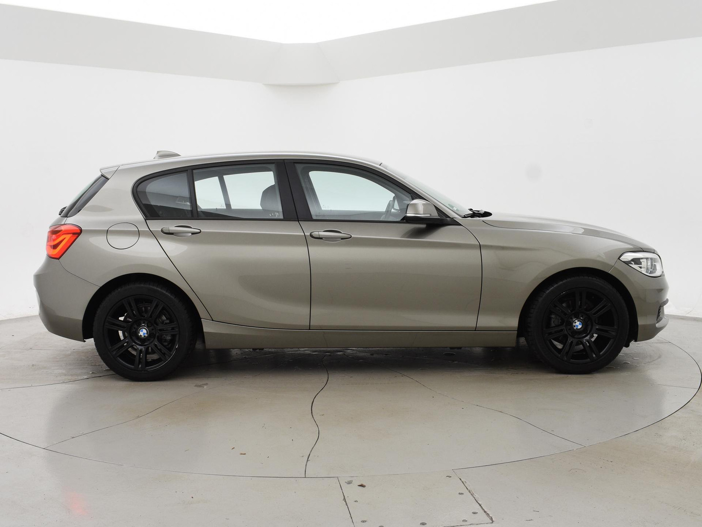BMW BMW