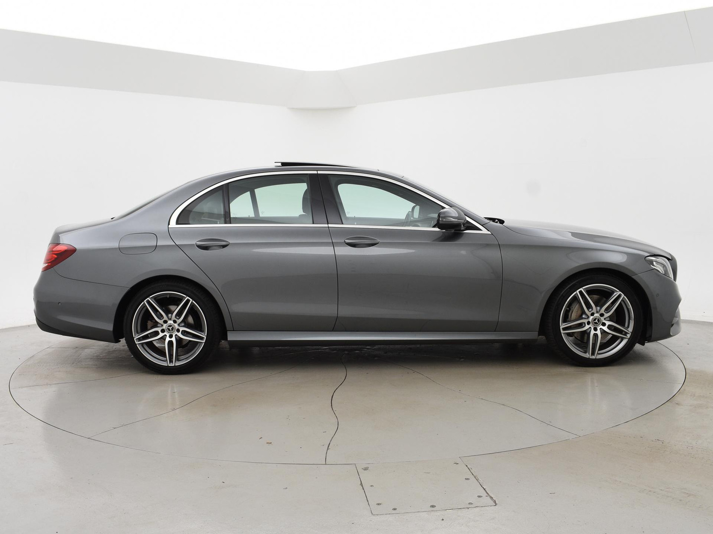 Mercedes-Benz Mercedes-Benz