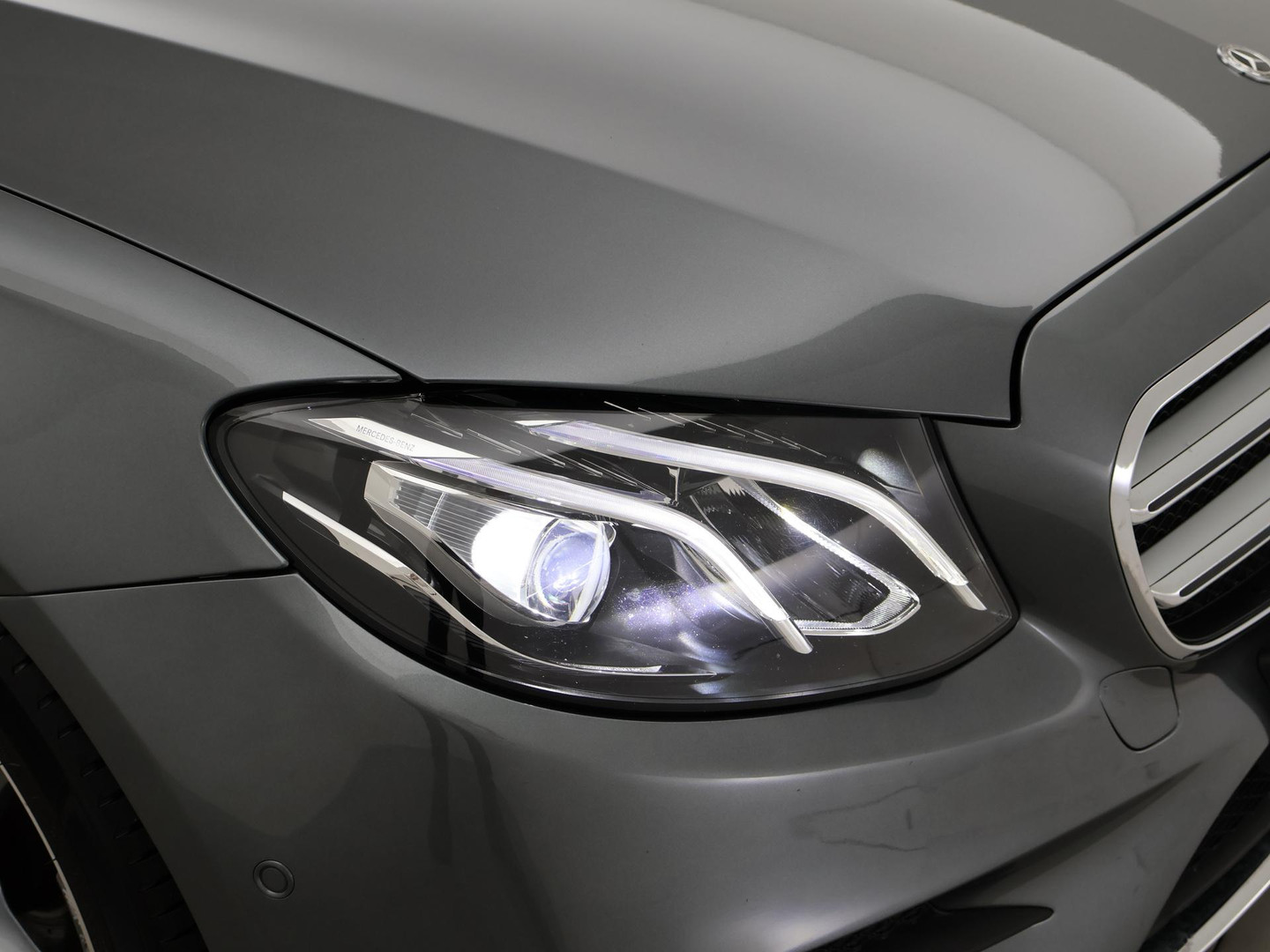 Mercedes-Benz Mercedes-Benz