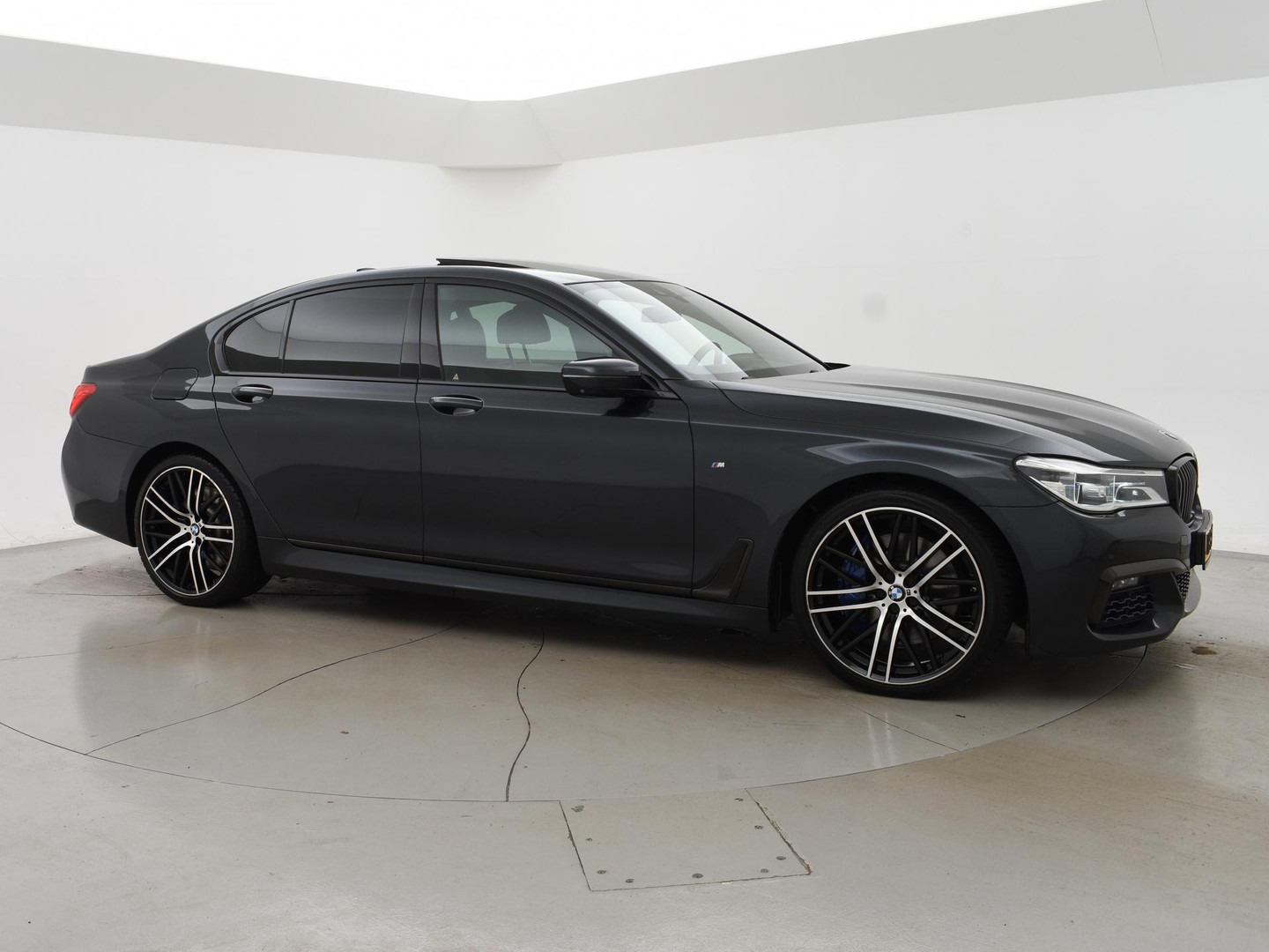 BMW BMW