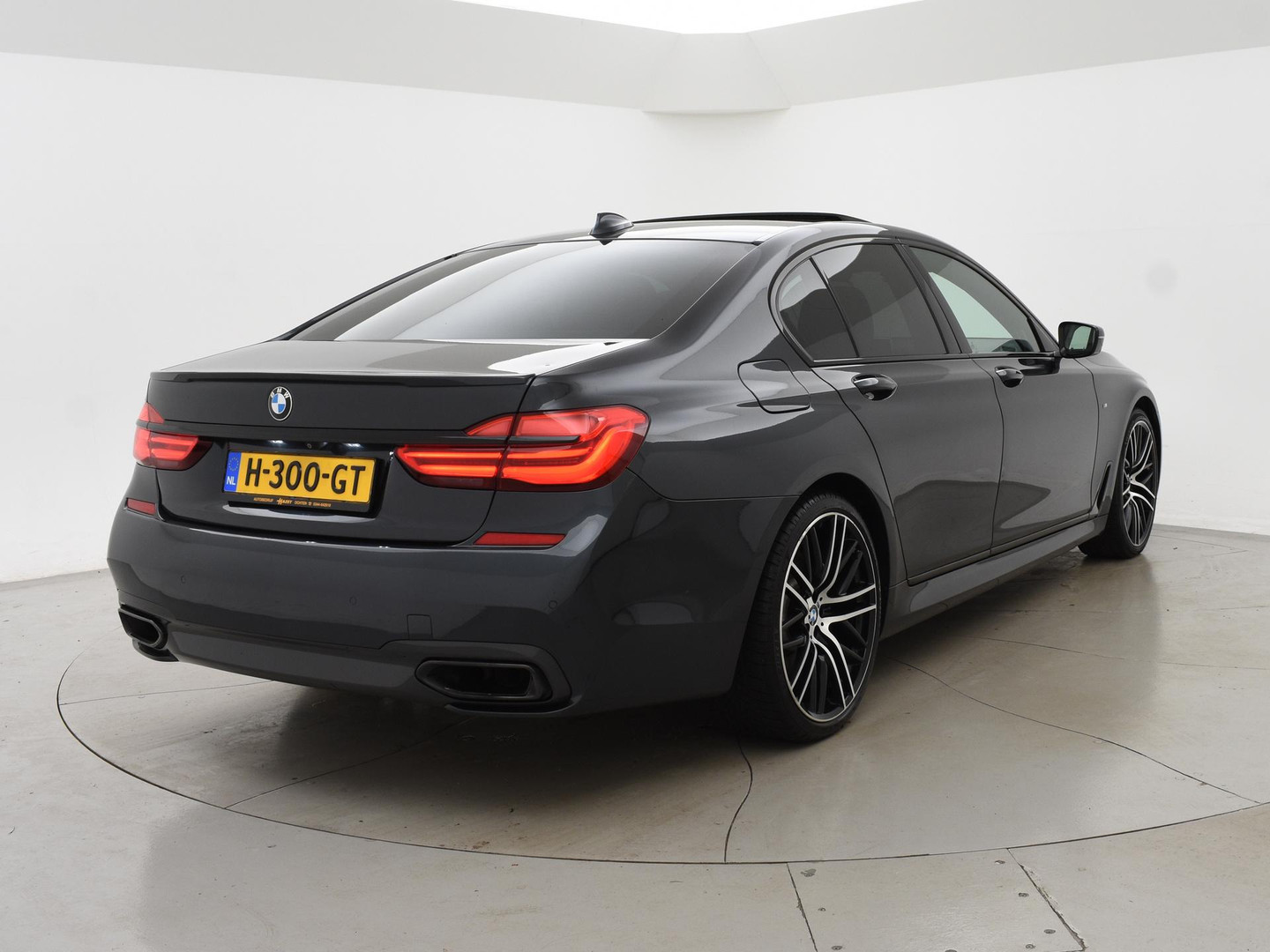 BMW BMW