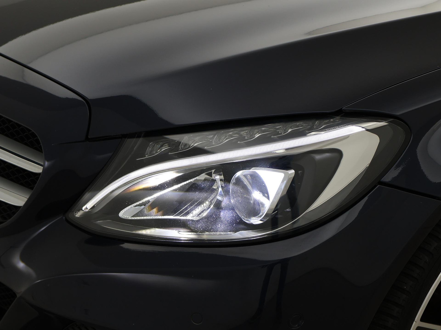 Mercedes-Benz Mercedes-Benz
