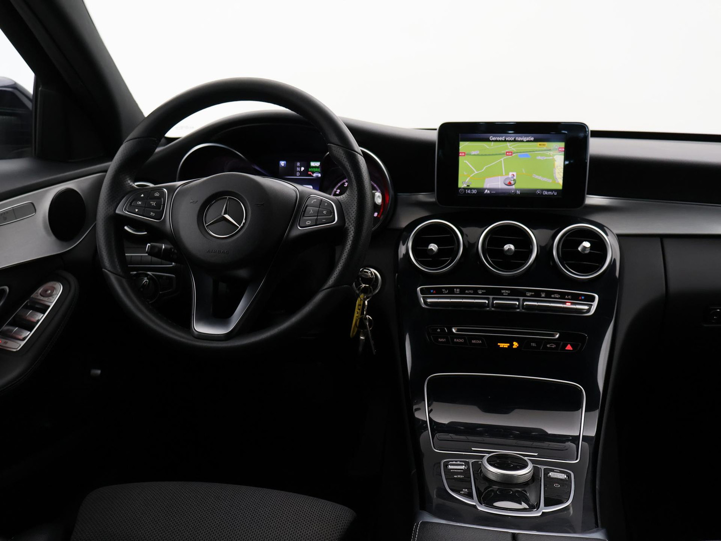 Mercedes-Benz Mercedes-Benz