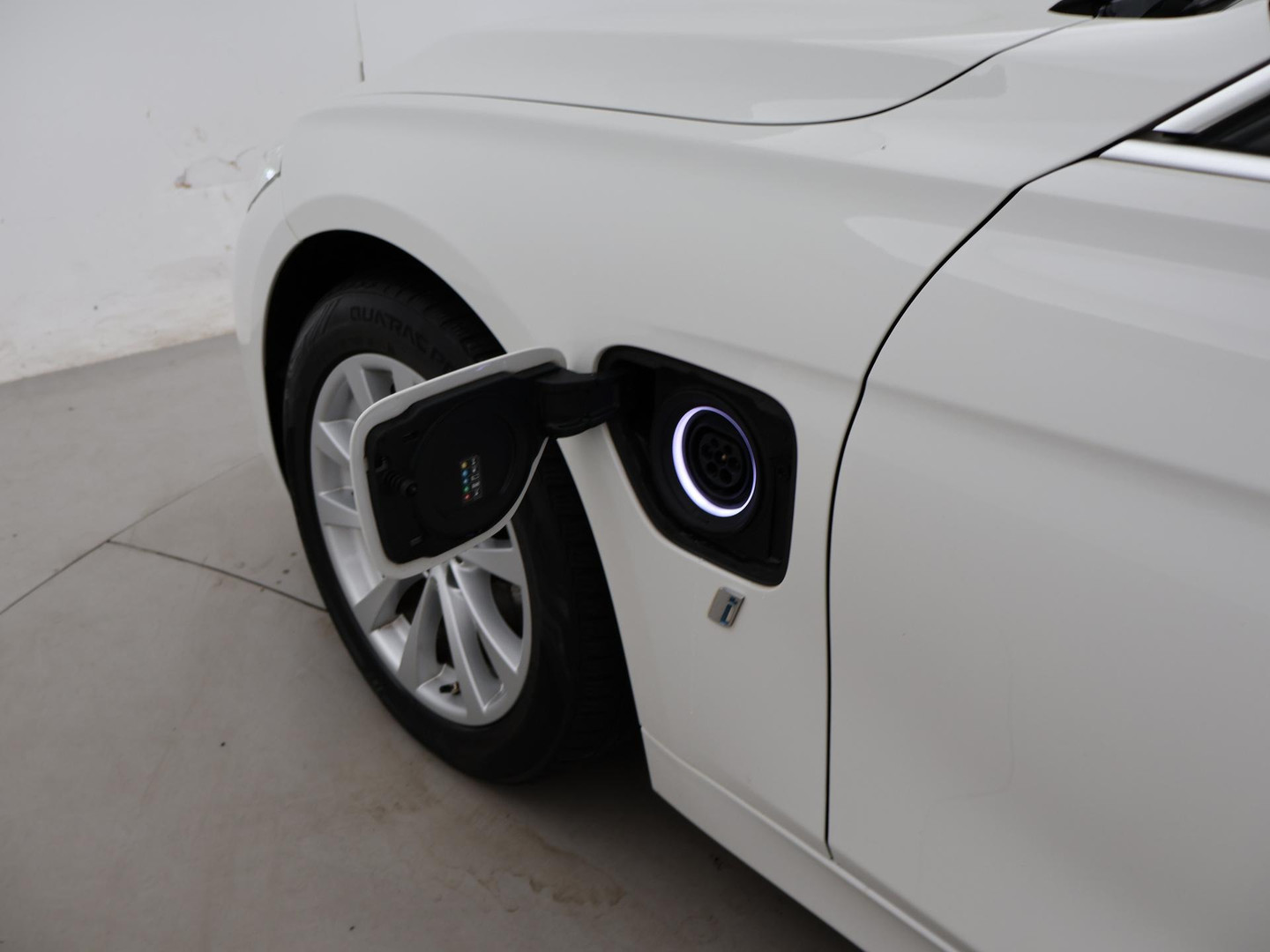BMW BMW