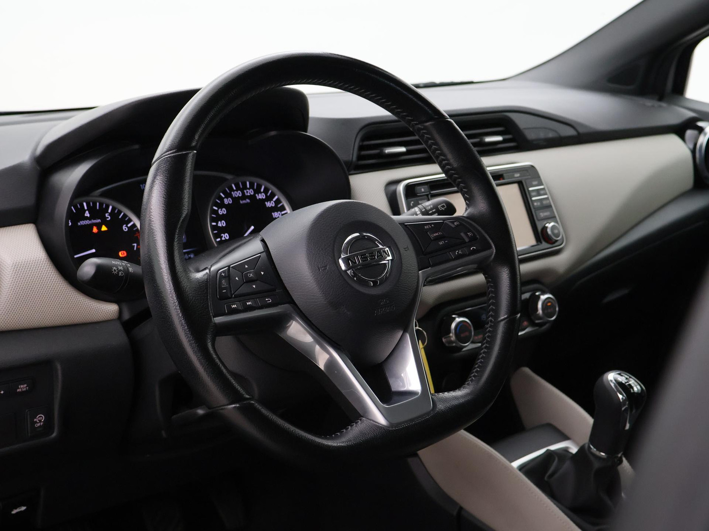 Nissan Nissan