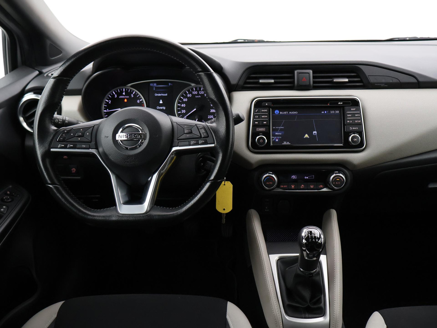 Nissan Nissan