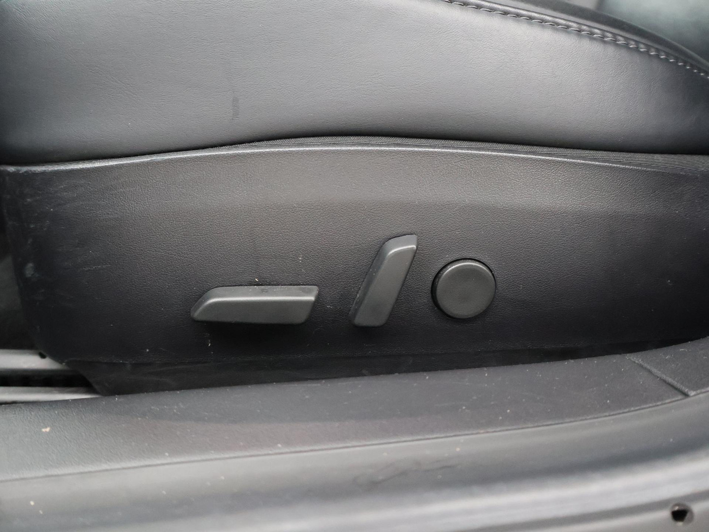 Tesla Tesla