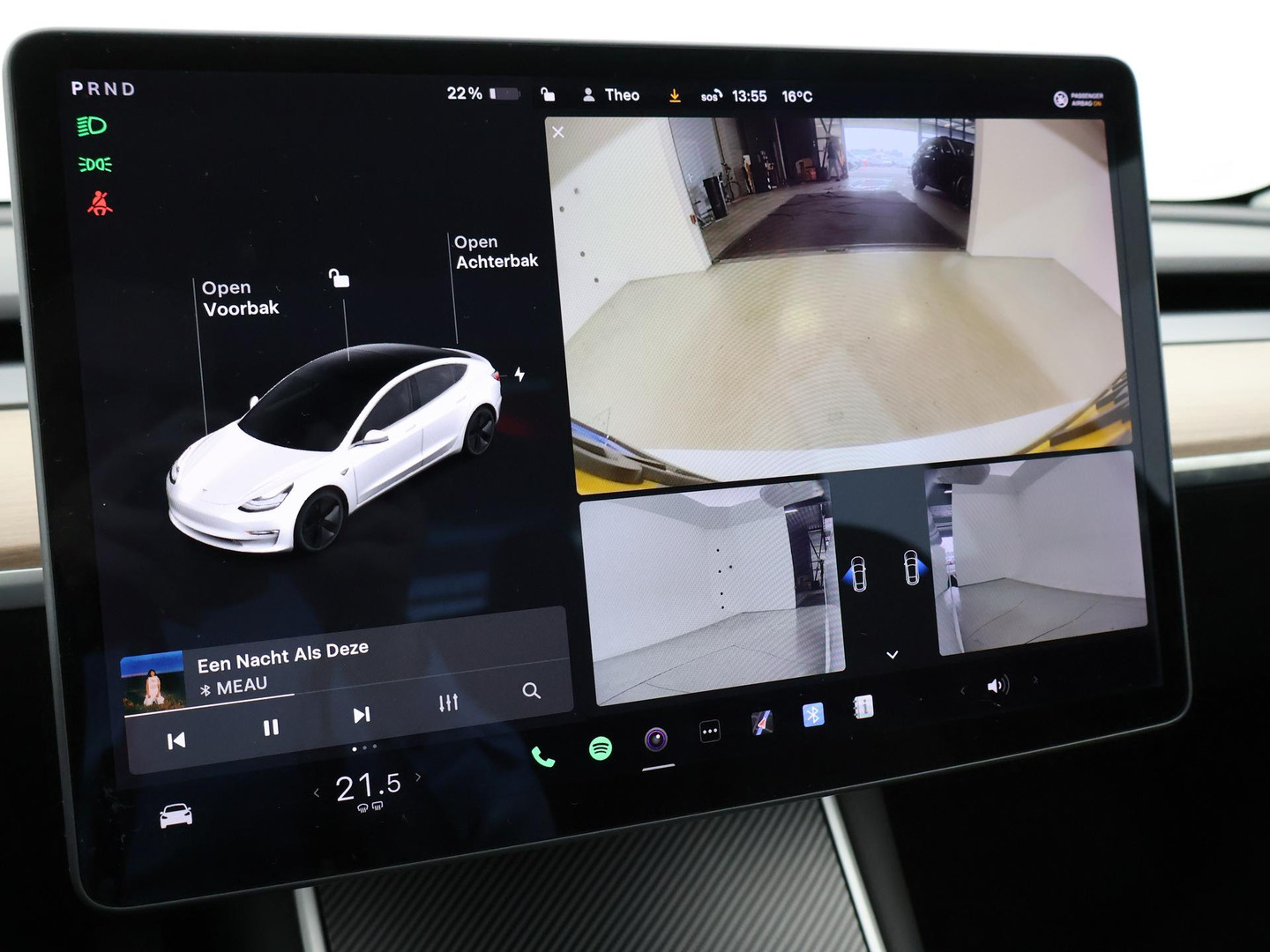 Tesla Tesla