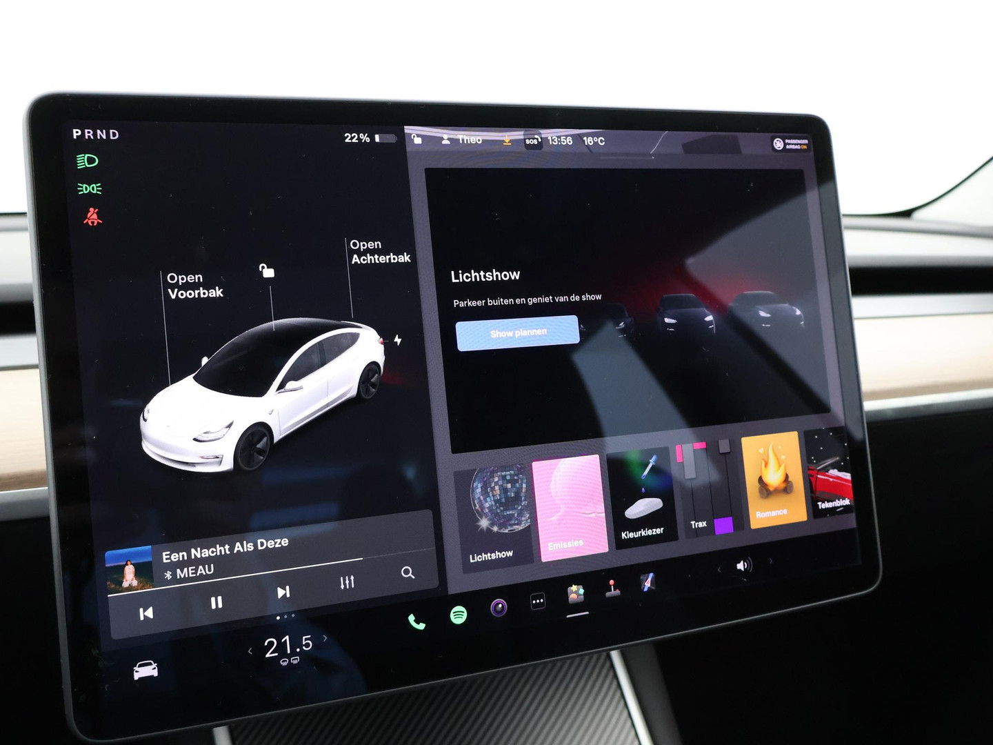 Tesla Tesla