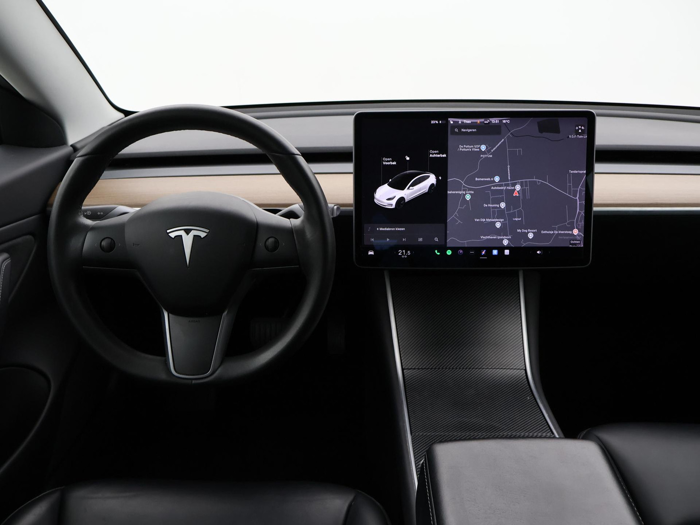 Tesla Tesla