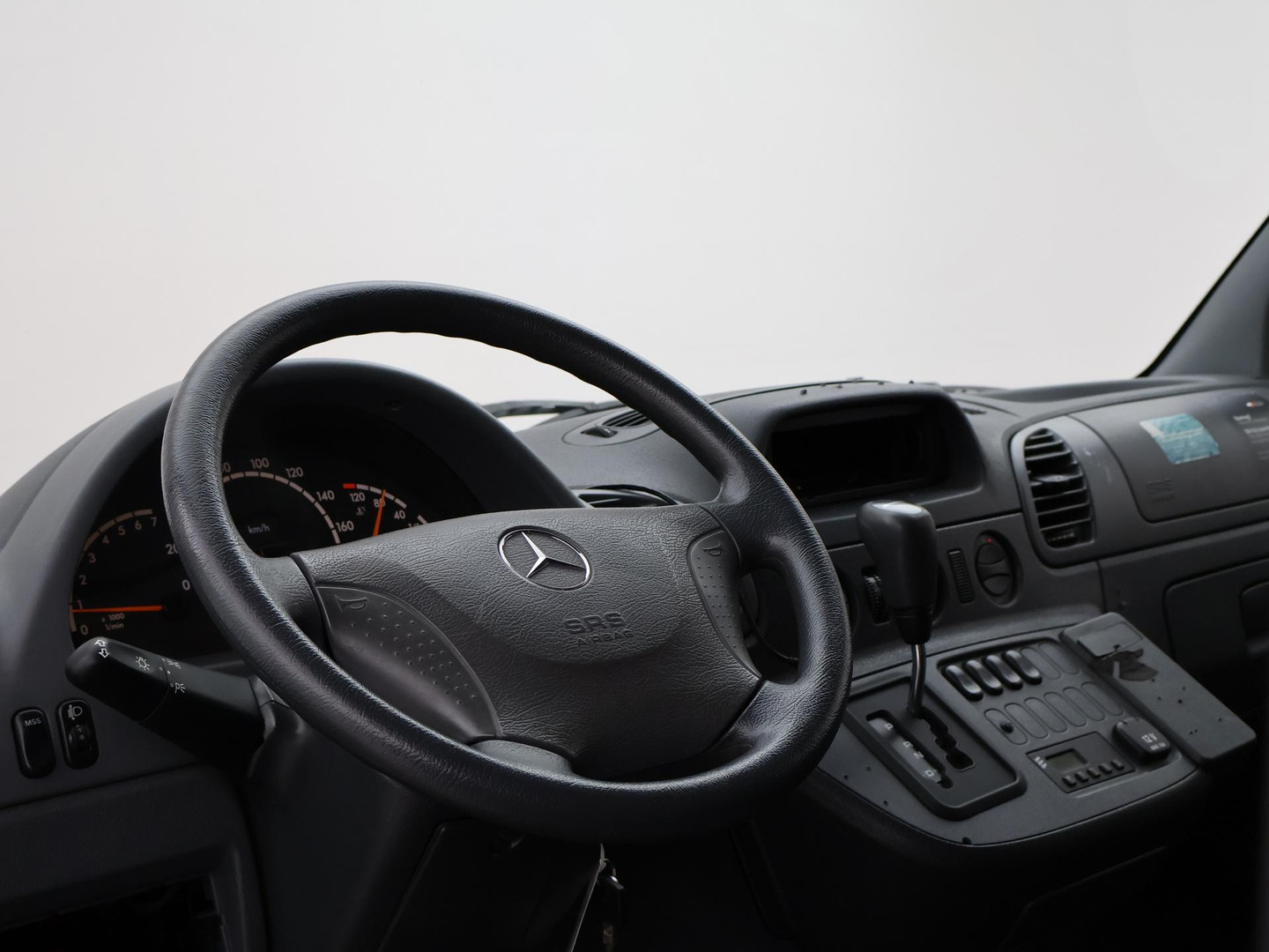 Mercedes-Benz Mercedes-Benz