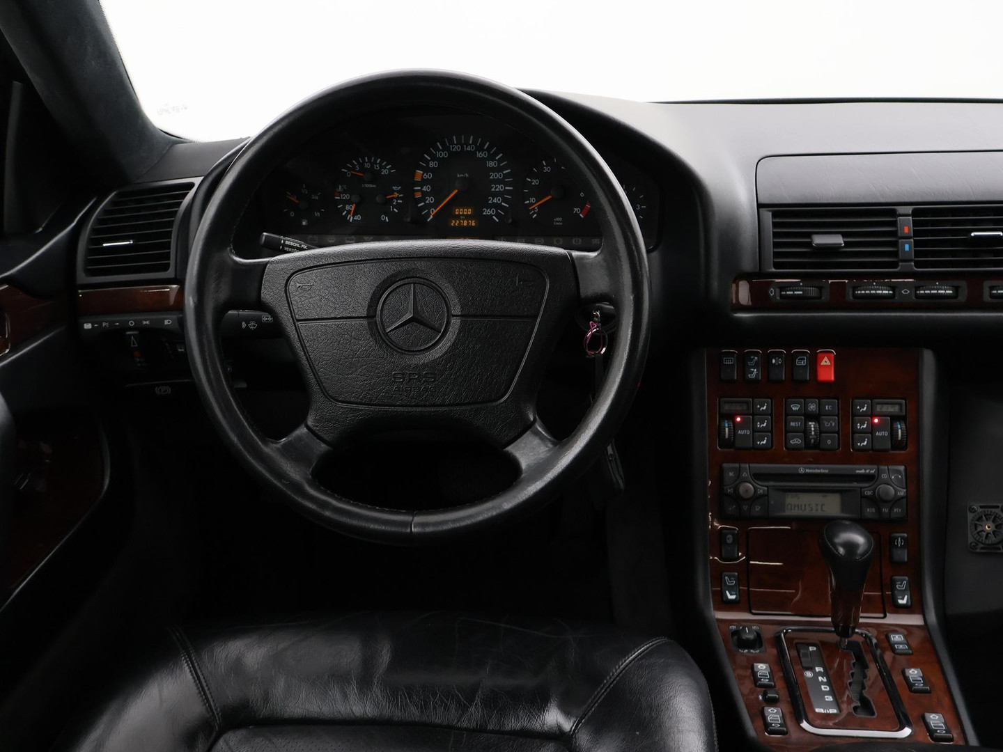 Mercedes-Benz Mercedes-Benz