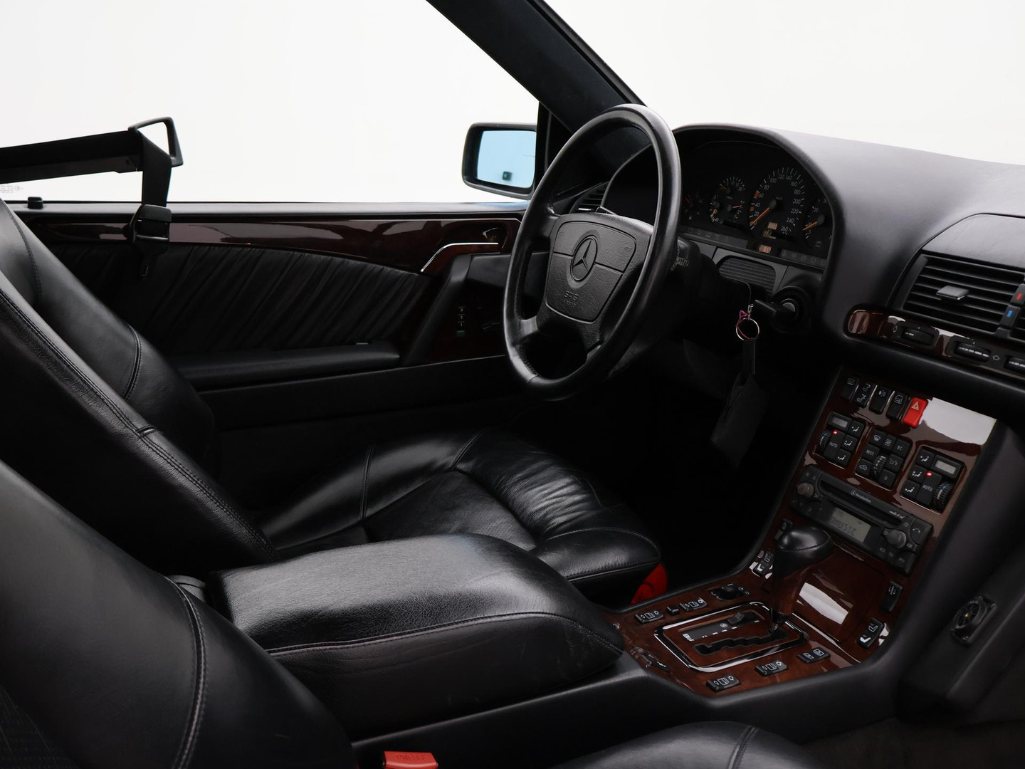 Mercedes-Benz Mercedes-Benz