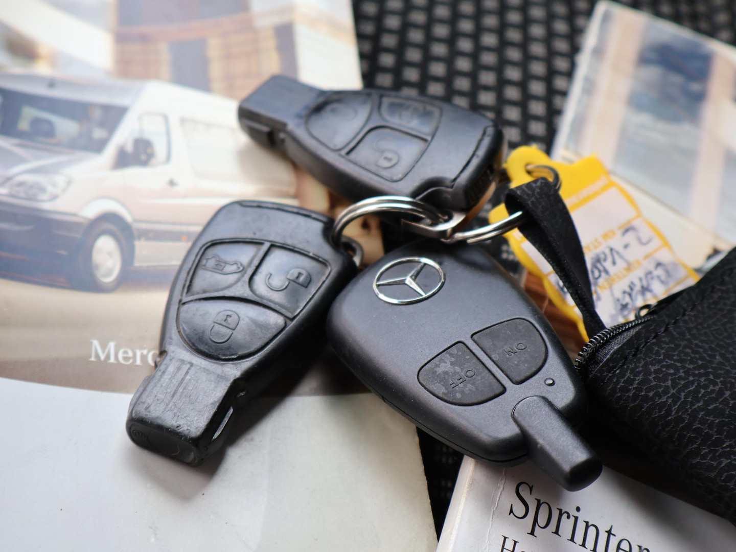 Mercedes-Benz Mercedes-Benz