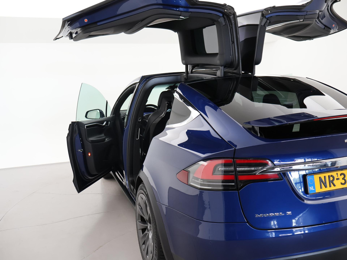 Tesla Tesla