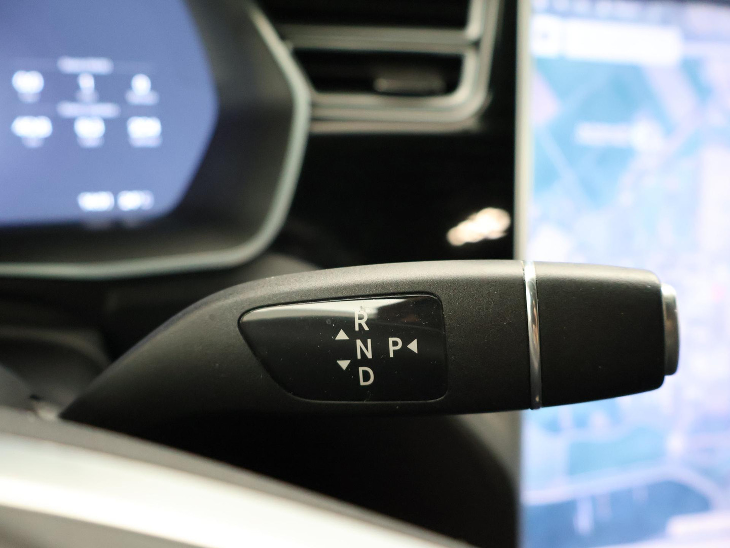 Tesla Tesla