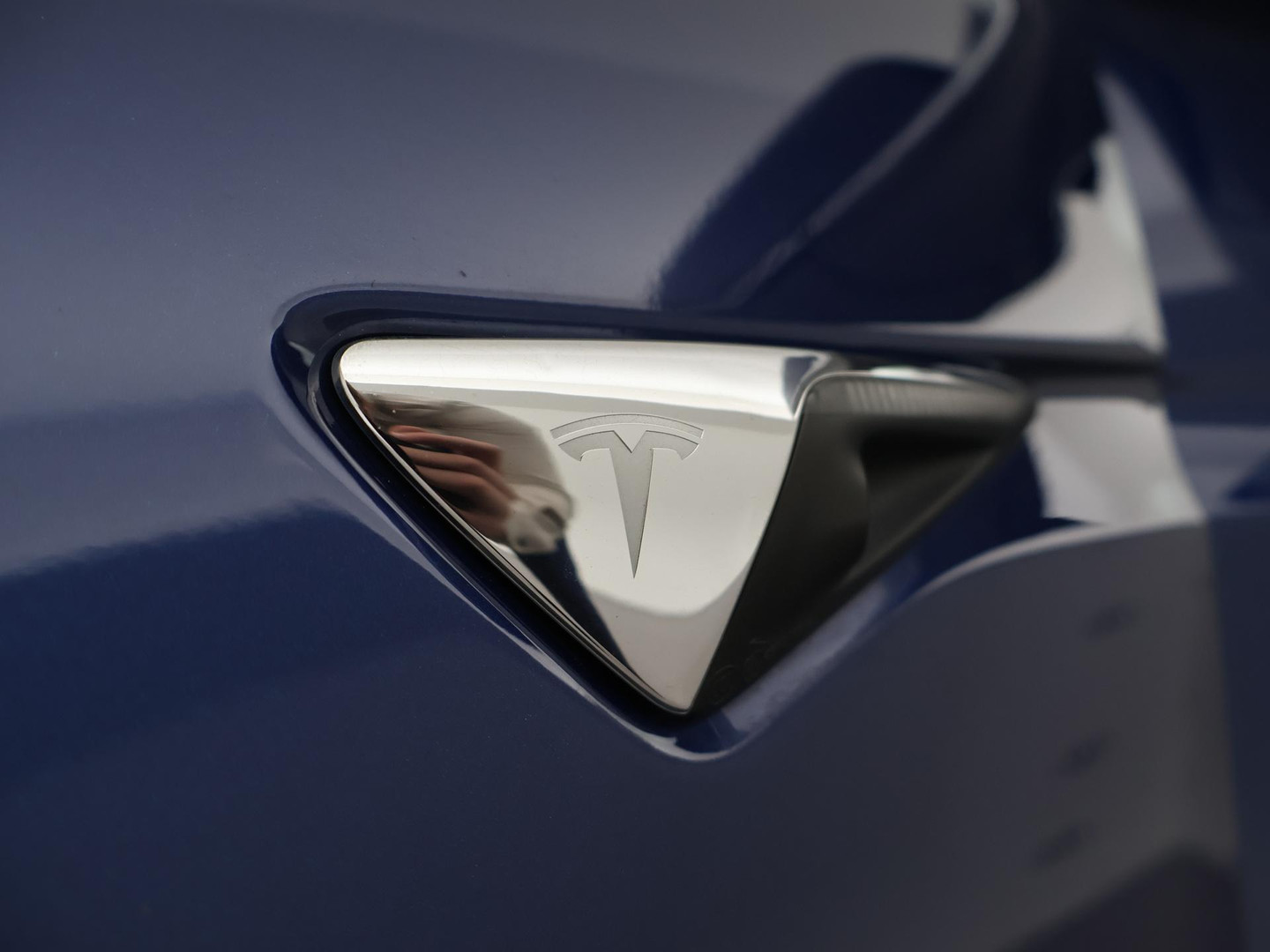 Tesla Tesla