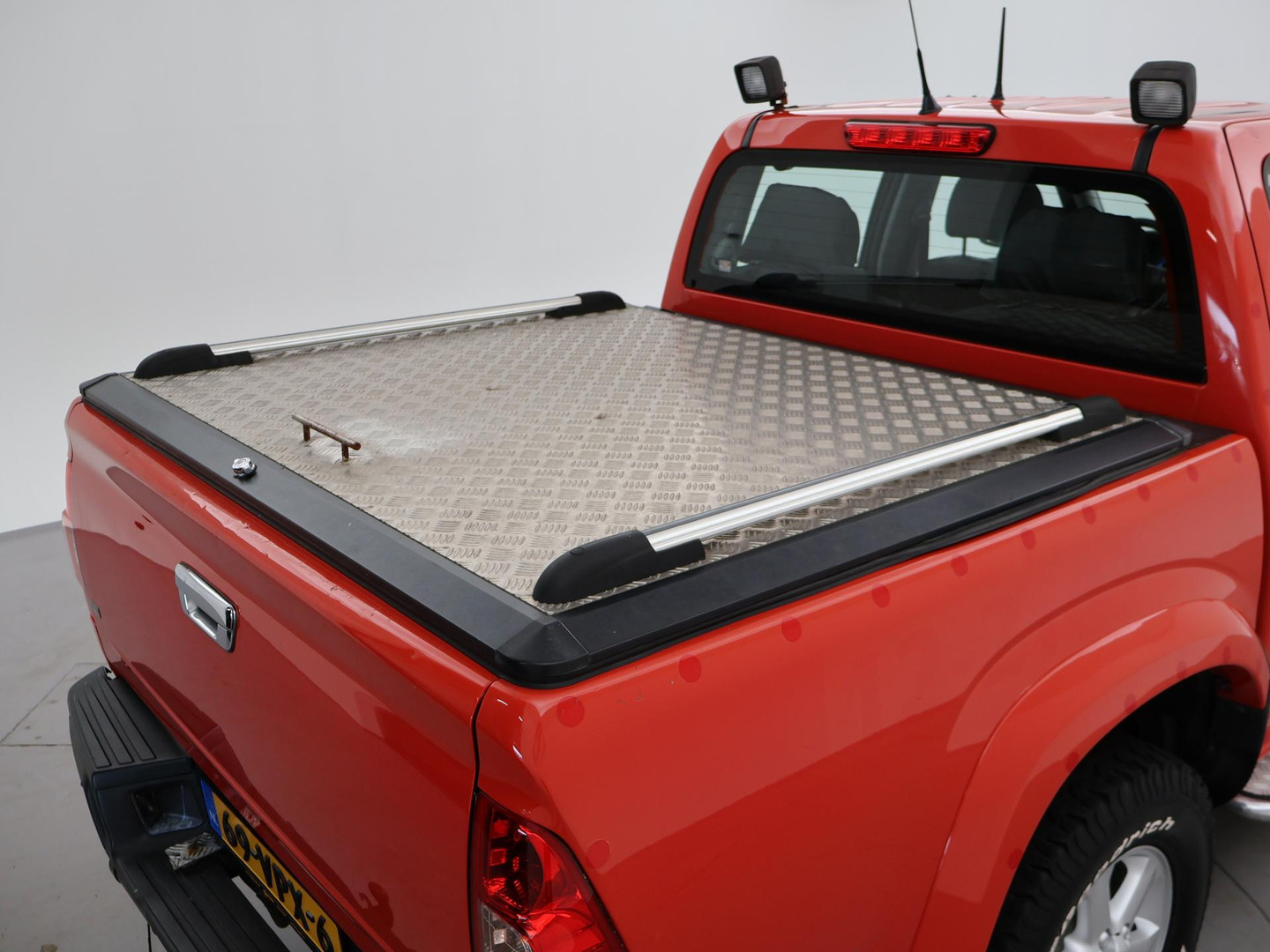 Isuzu