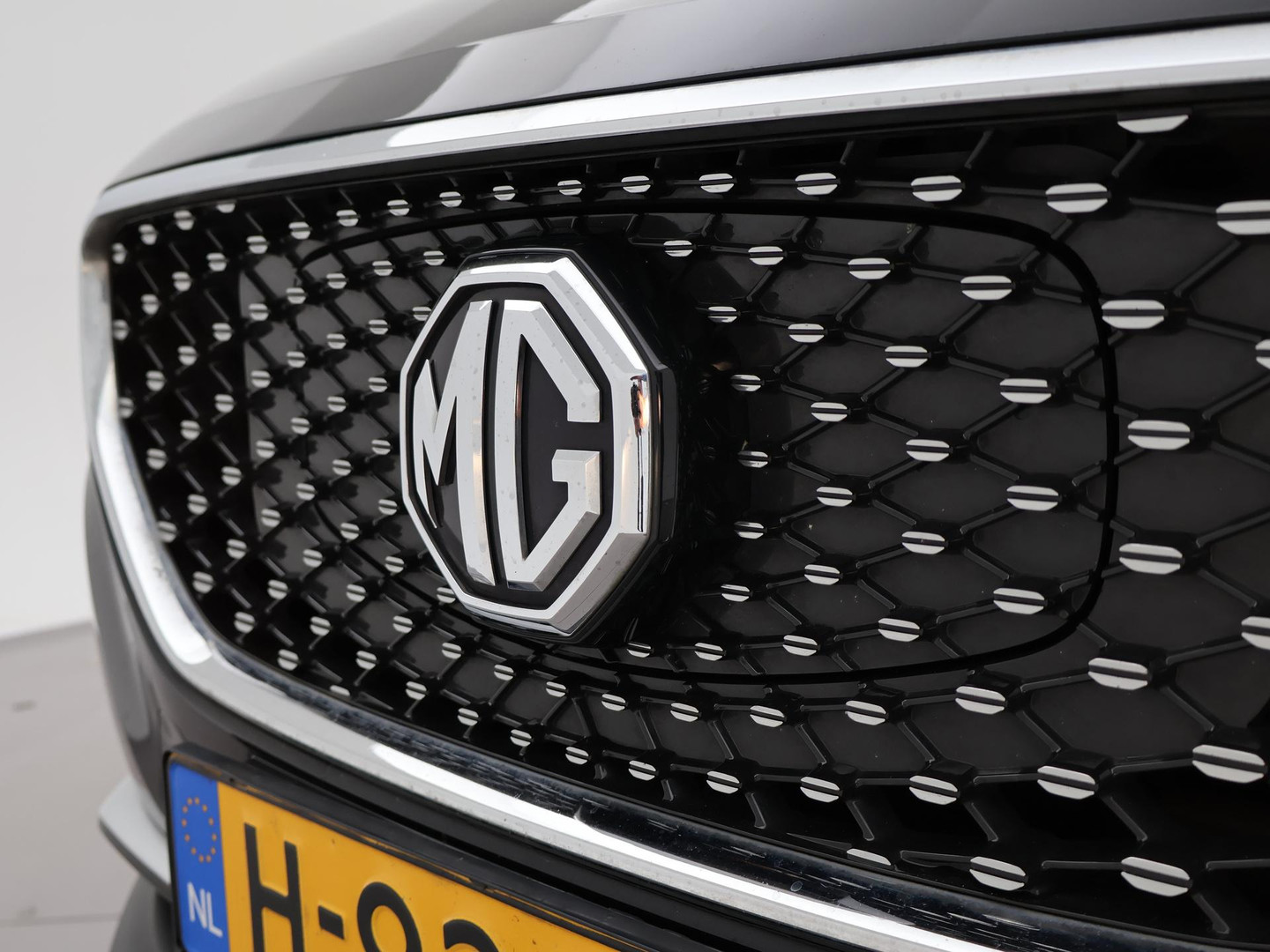 MG