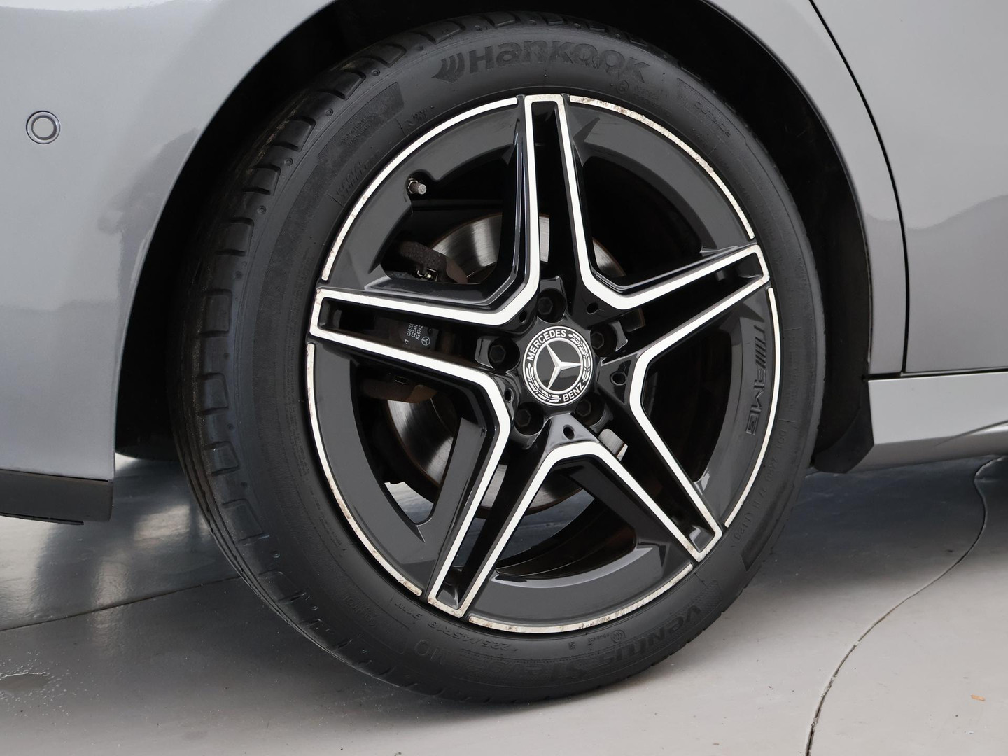 Mercedes-Benz Mercedes-Benz