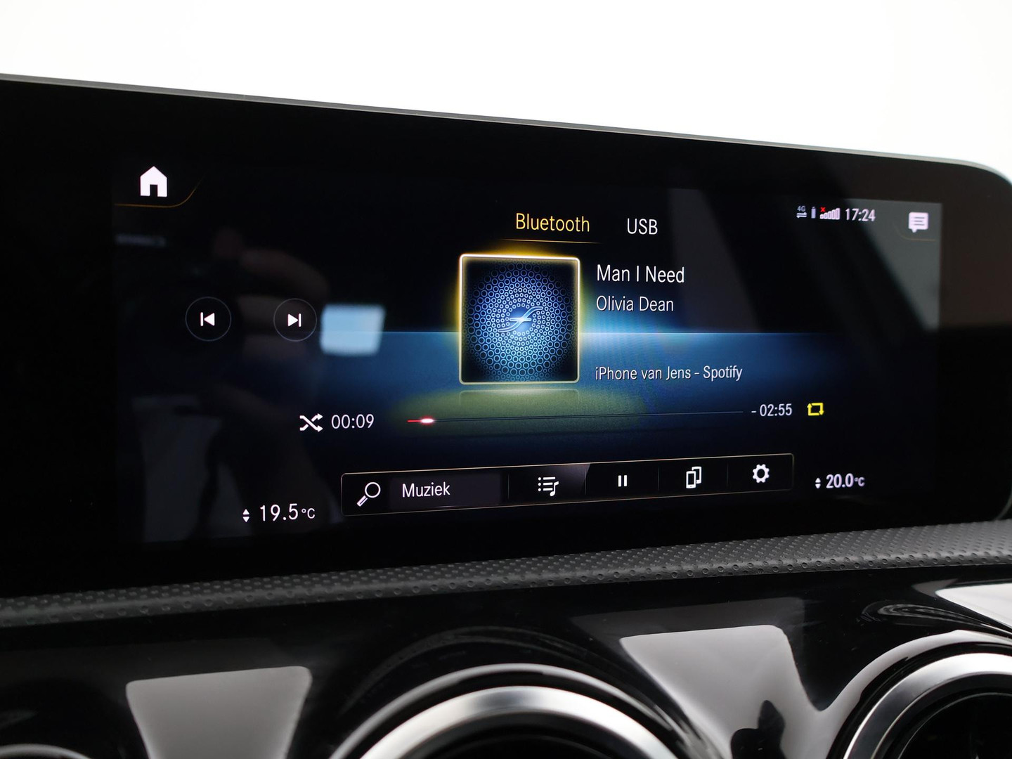 Mercedes-Benz Mercedes-Benz