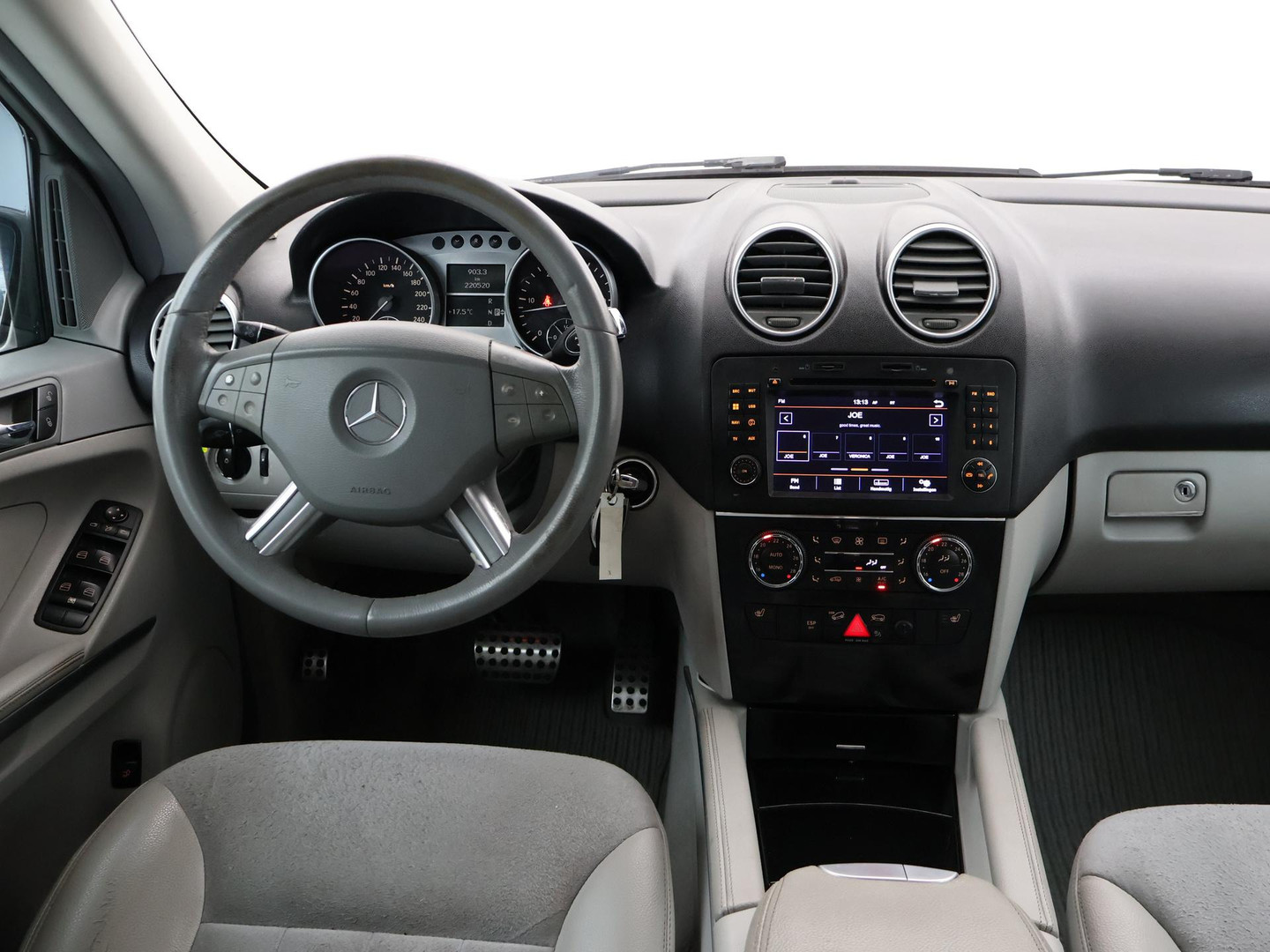 Mercedes-Benz Mercedes-Benz