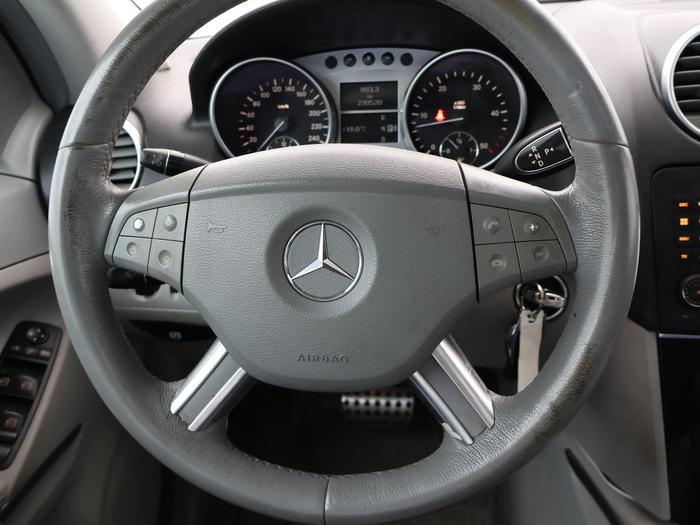 Mercedes-Benz Mercedes-Benz