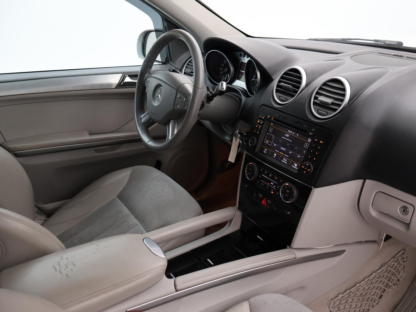 Mercedes-Benz Mercedes-Benz