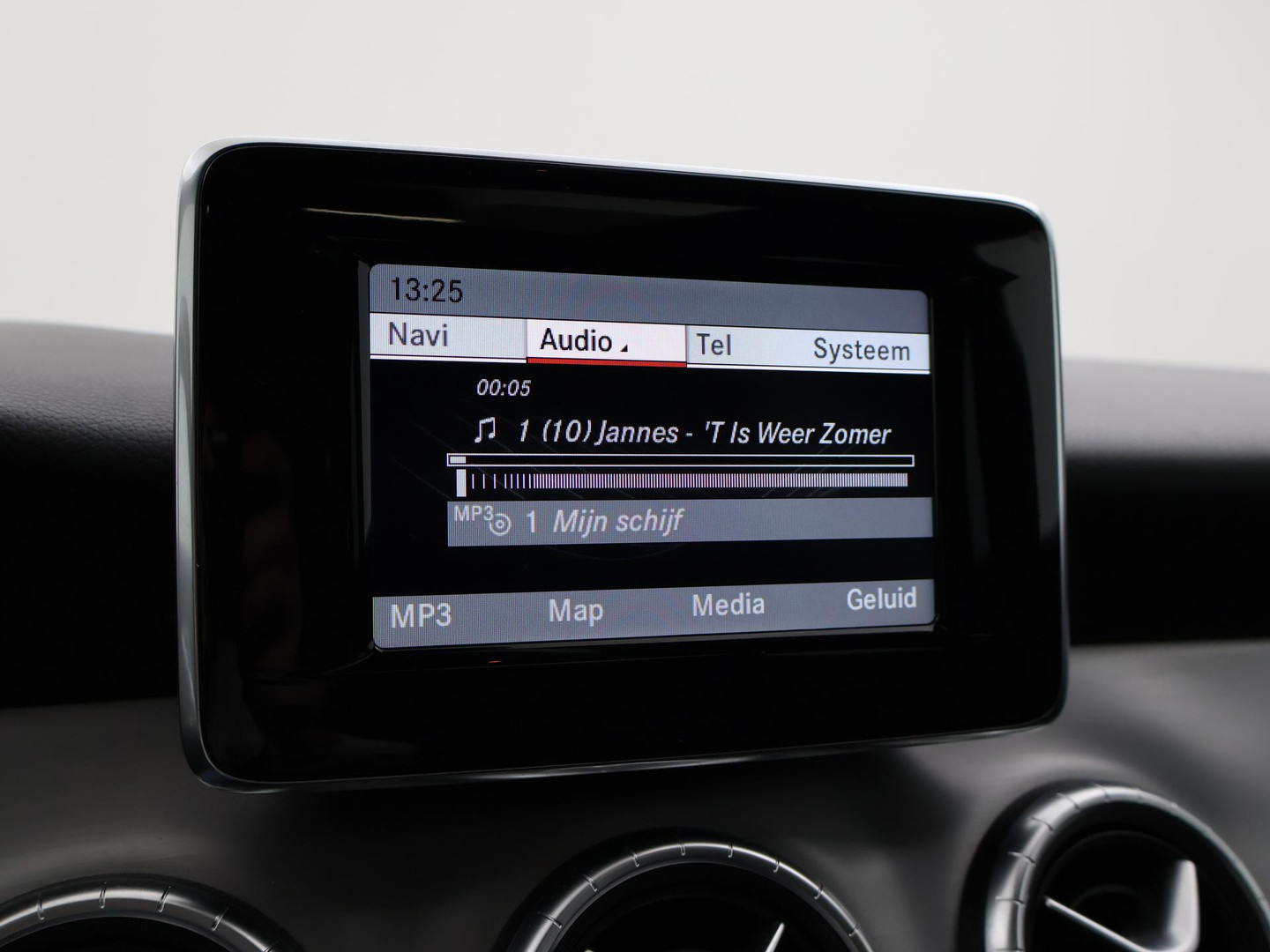 Mercedes-Benz Mercedes-Benz