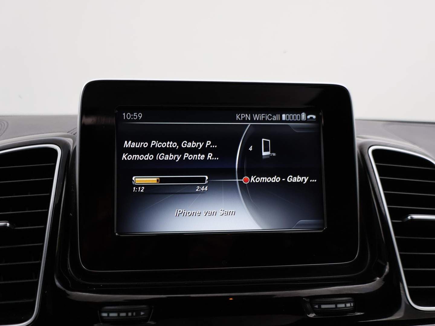 Mercedes-Benz Mercedes-Benz