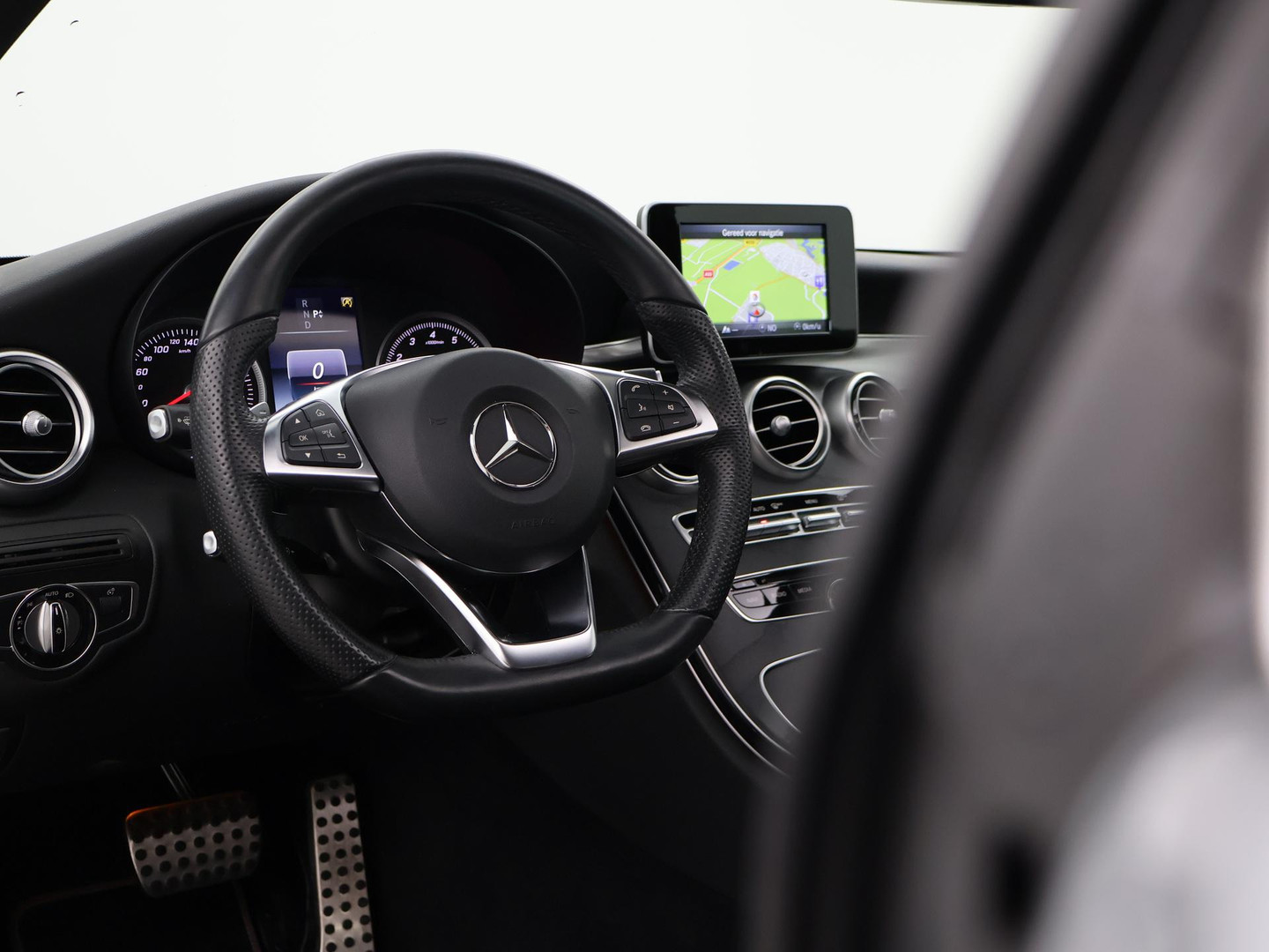 Mercedes-Benz Mercedes-Benz