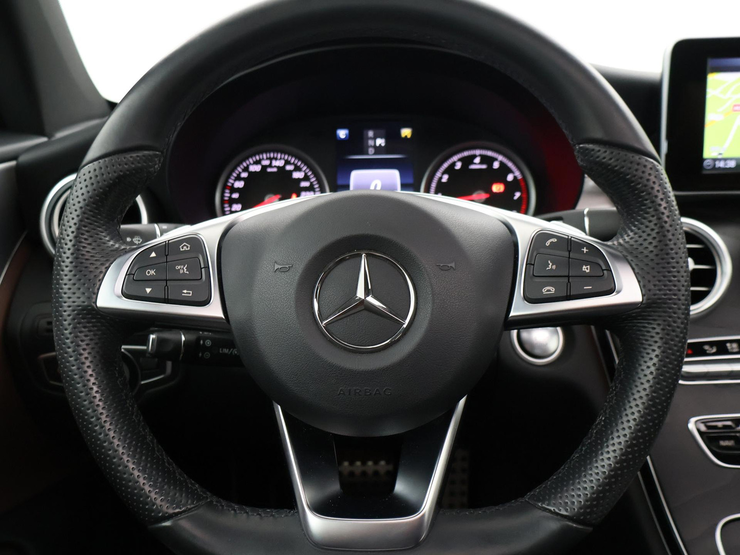 Mercedes-Benz Mercedes-Benz