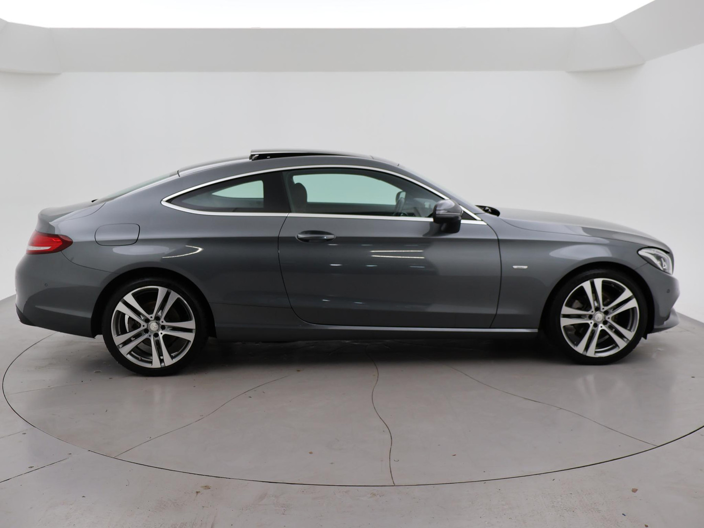 Mercedes-Benz Mercedes-Benz