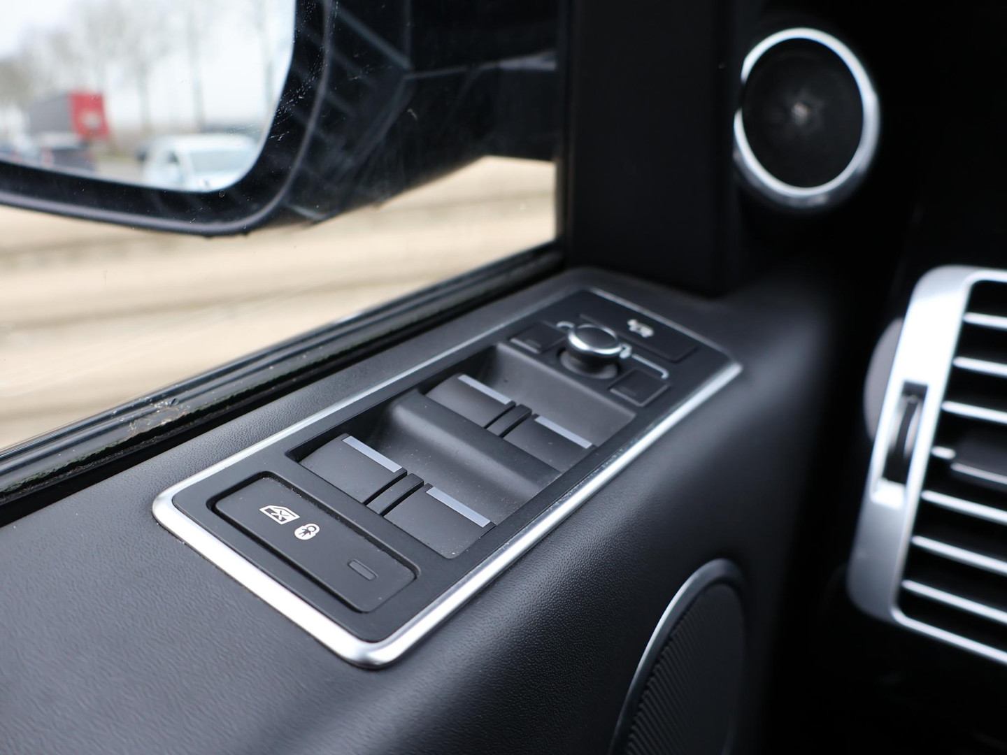 Land Rover Land Rover