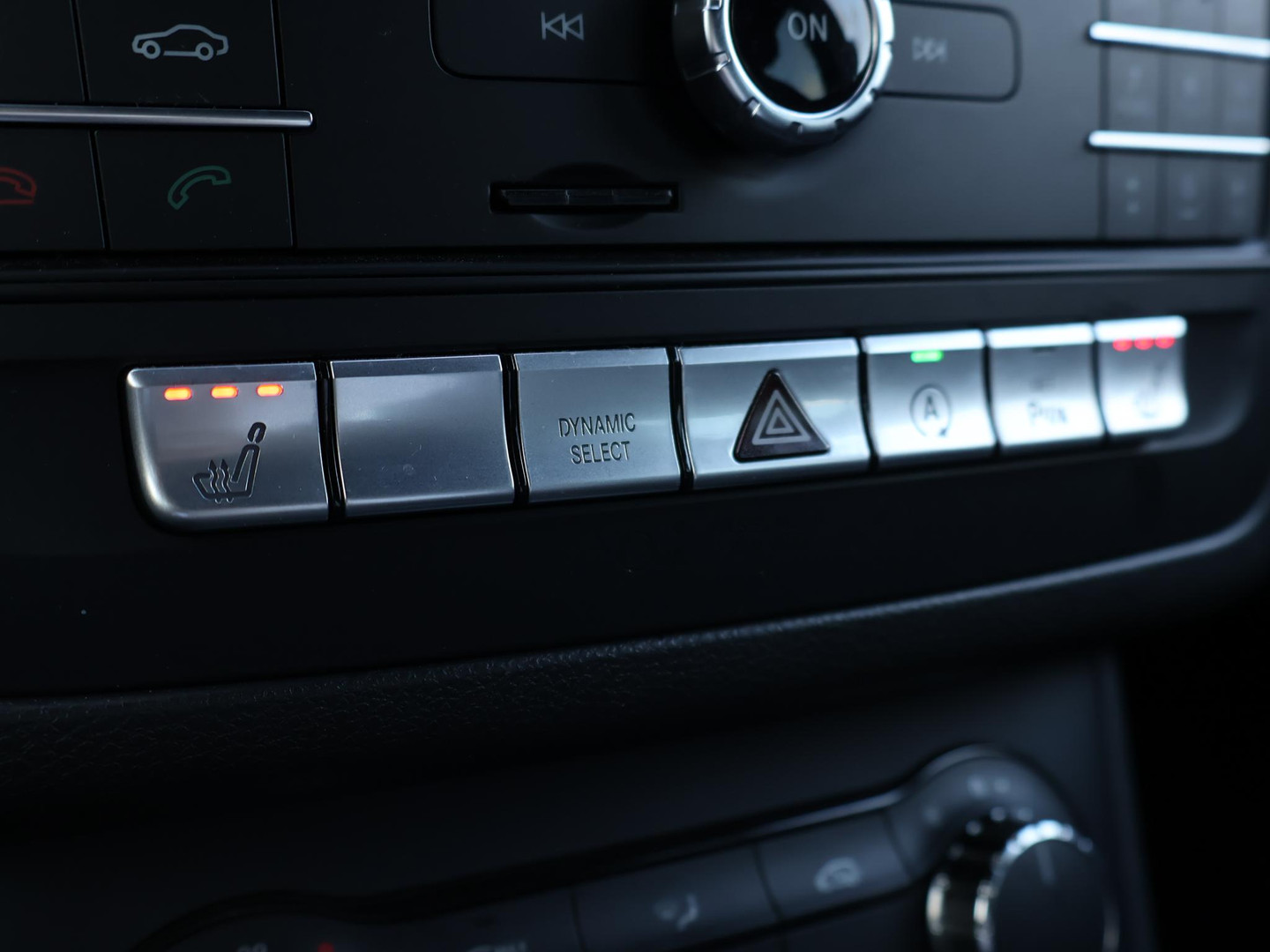 Mercedes-Benz Mercedes-Benz