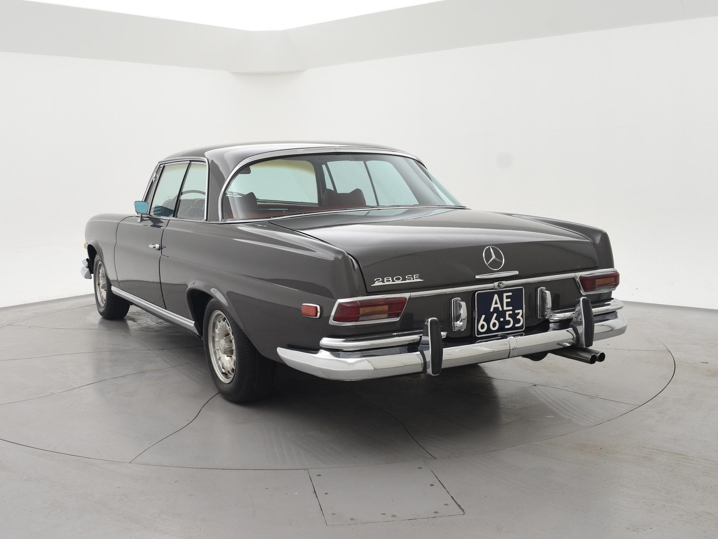 Mercedes-Benz Mercedes-Benz