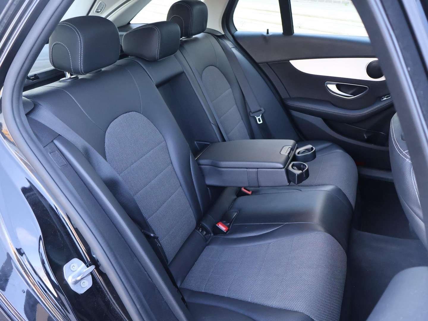 Mercedes-Benz Mercedes-Benz