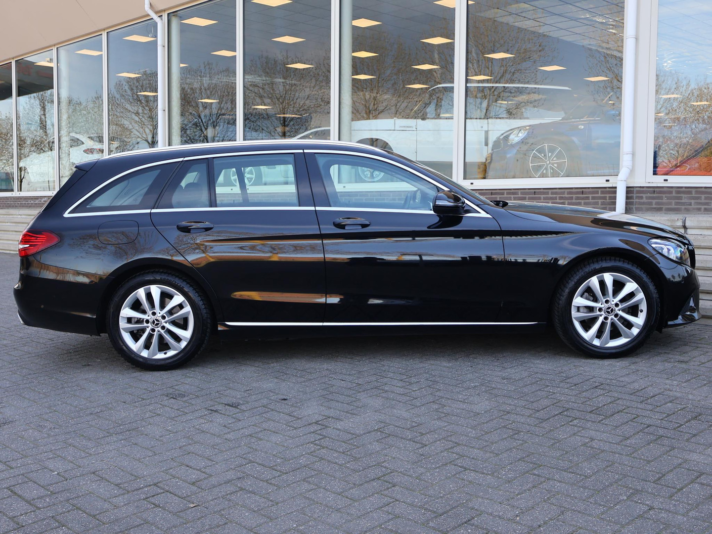 Mercedes-Benz Mercedes-Benz