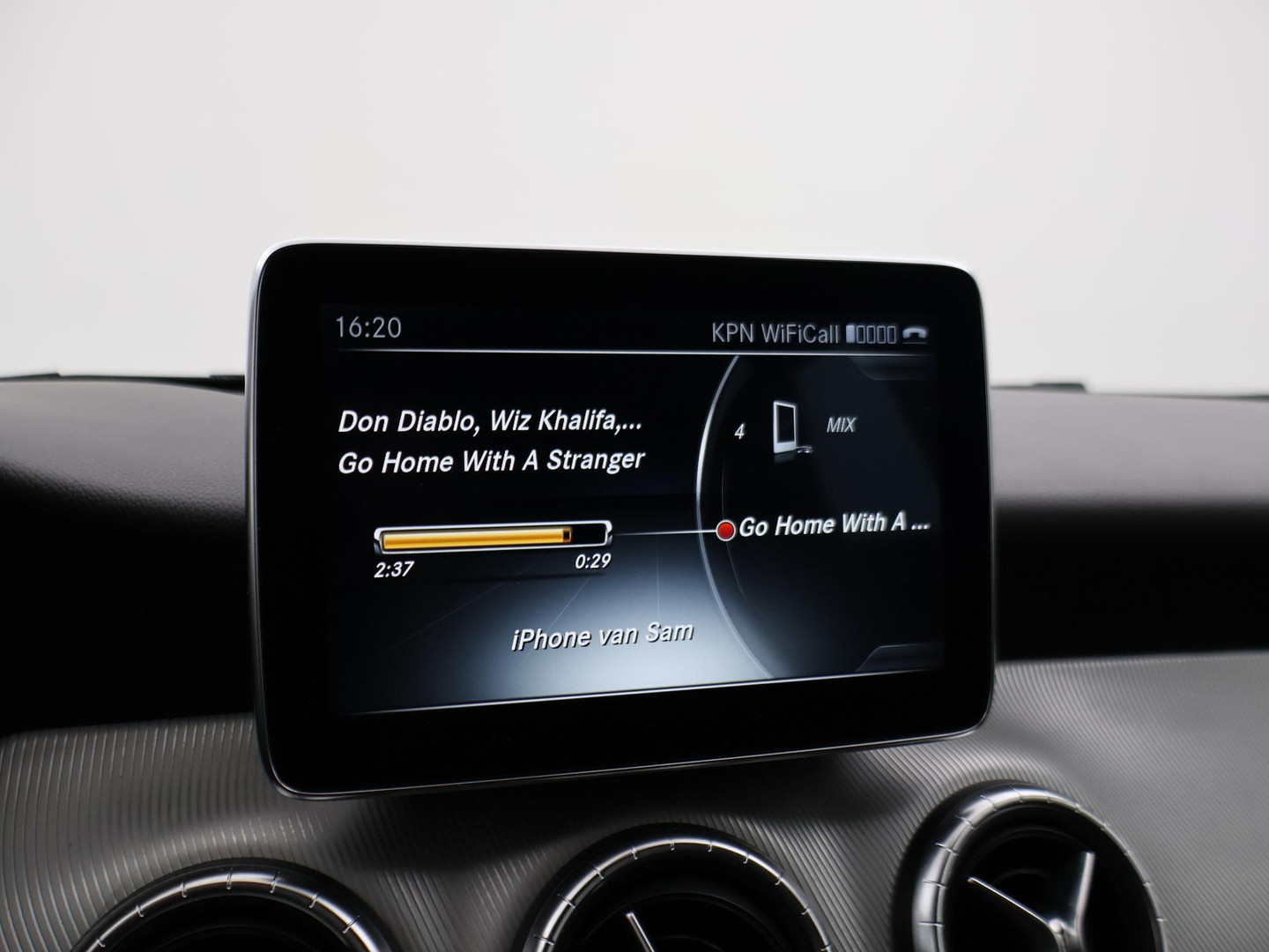 Mercedes-Benz Mercedes-Benz