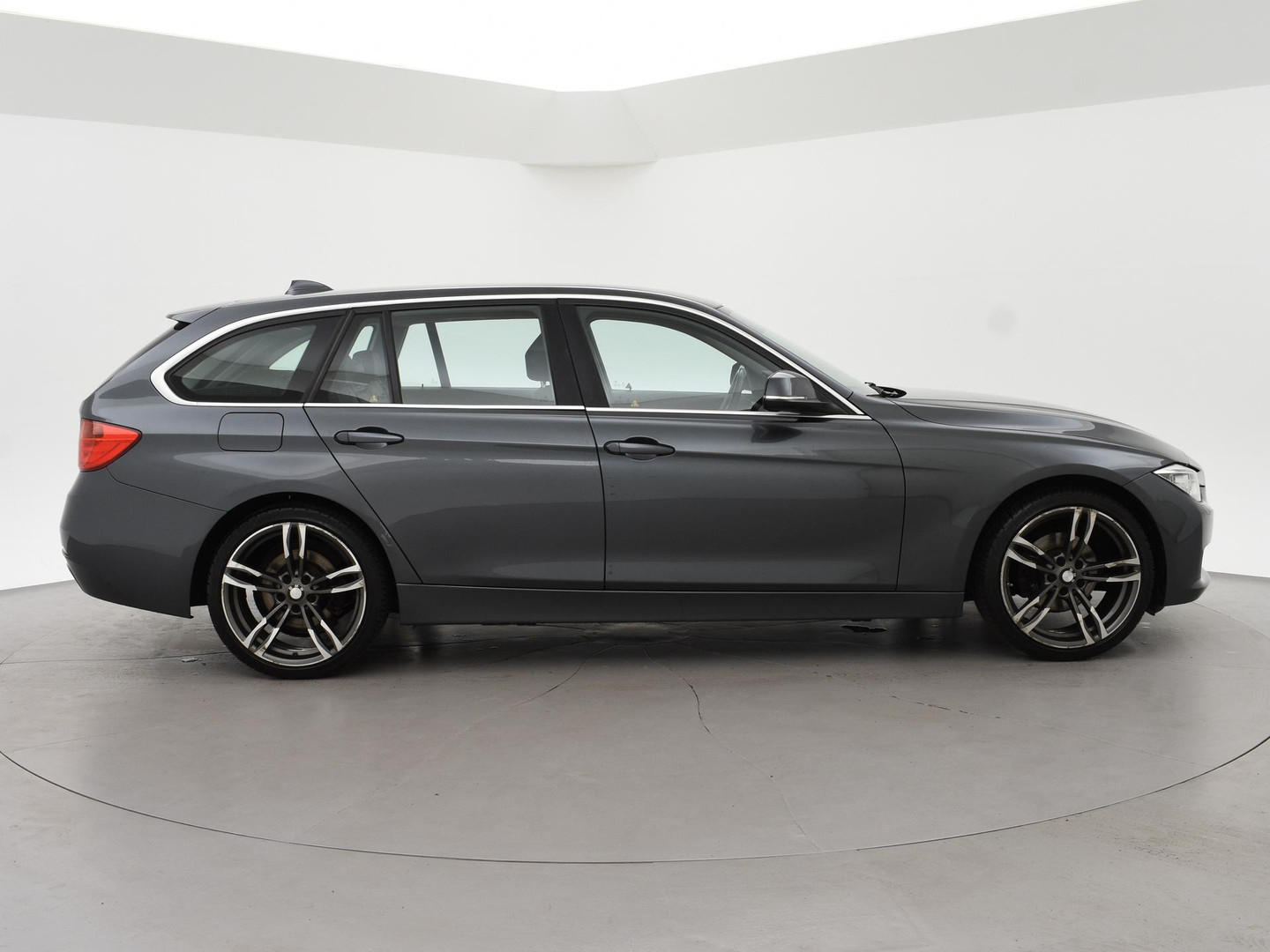 BMW BMW