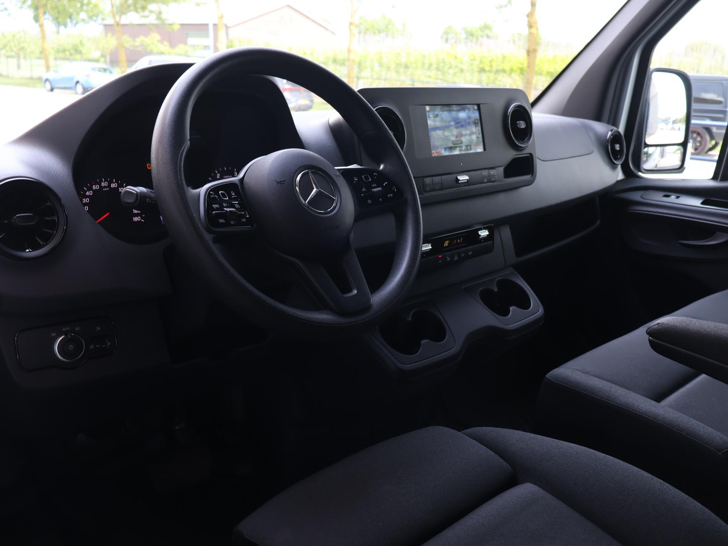 Mercedes-Benz Mercedes-Benz