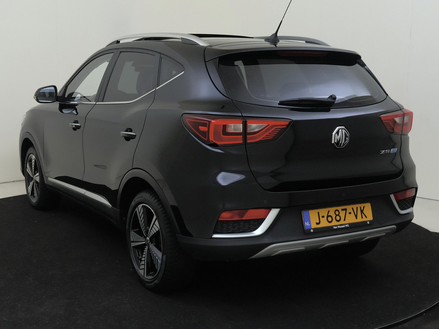 MG